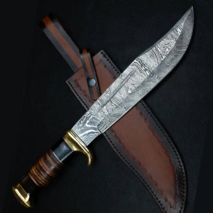 HANDMADE FORGED DAMASCUS Steel Hunting Bowie Rambo Knife Bull Horn & Leather